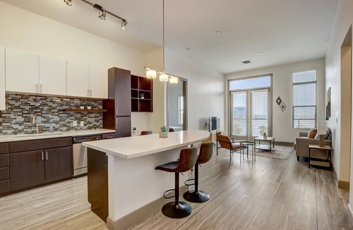 Tempe Apartment | TWO Modern CozySuites at Town Lake