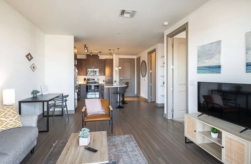 Tempe Apartment | TWO Modern CozySuites at Town Lake