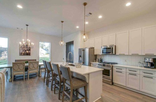 Berry Hill House | Two New Lux Homes! Rooftop + Hot Tub, Pool & Sauna