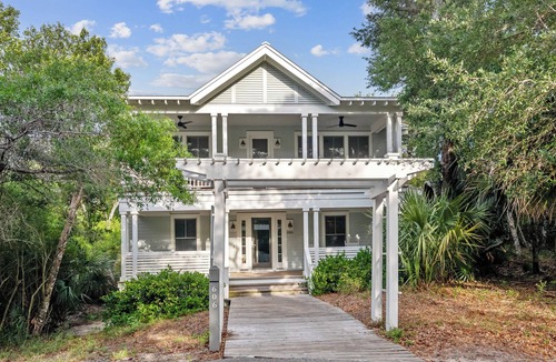 Cape Fear Station House | Two primary bedroom suites located in cape fear station close to shoals club!