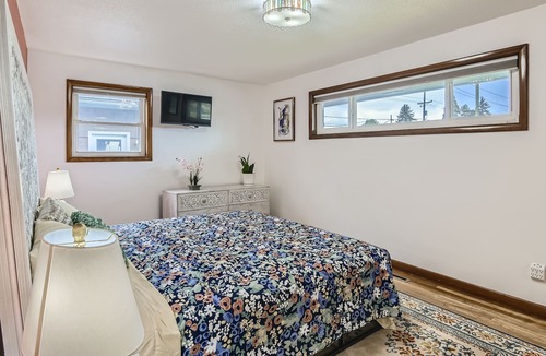 Hazelwood House | Two Primary Sweet Suites