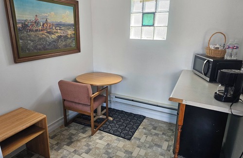 Thermopolis House | Two Rivers Inn