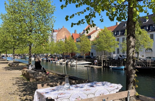 Copenhagen City Centre Apartment | Two room apartment in Central Copenhagen old town by Chrisitanshavns Canaln