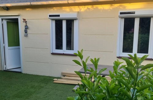 Asnelles Cottage | two-room house in Normandy on one of the D-Day beaches.