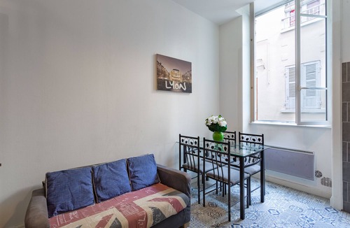 Part Dieu - Bir Hakeim Apartment | two-room studio near Part Dieu