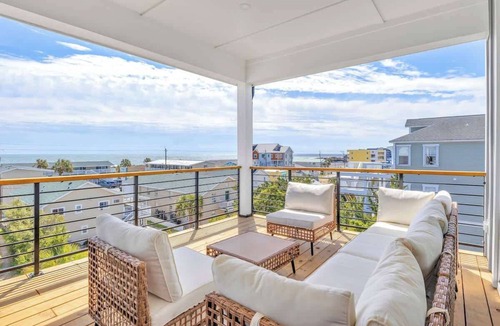 North Carolina Coast House | Two SeaView Lux Suites | 10BR w/Elevator-Sleeps 32