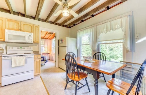Boothbay Harbor Cabin | Two separate dog-friendly homes with water views
