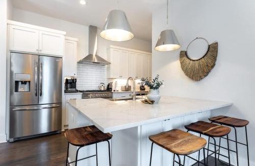 West End House | TWO Side by Side Homes - min to Vandy 3min to Bars
