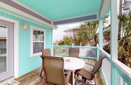 Galveston House | Two Sisters Cottage