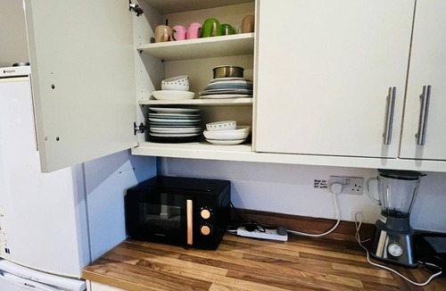 Thames House | Two Stay, Large Double Room, Sleeps 4