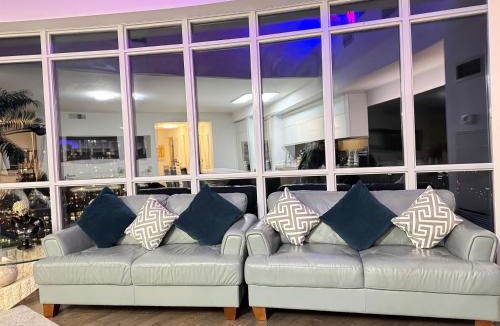 CityPlace Apartment | Two Storey Penthouse with 2 Parkings and Lake & City Views