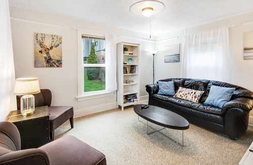 Queen Anne Cottage | Two-Story, Family-Friendly Home near Downtown Seattle w/Free WiFi & Washer/Dryer