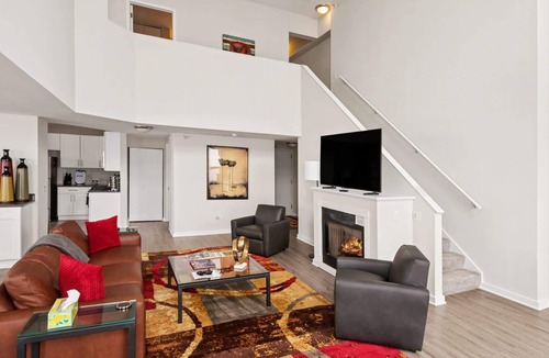 Downtown Chicago Apartment | Two-Story Penthouse, City Views, Pool, Gym
