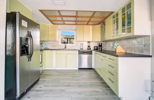 Bay Esplanade Condo | Two Story Waterfront Suite