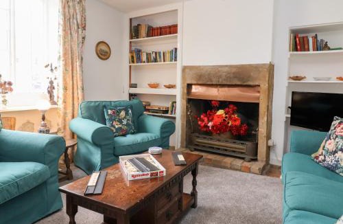 Montacute House | Two Towers Cottage