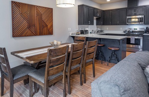 Corvallis House | TWO townhomes for your giant group!