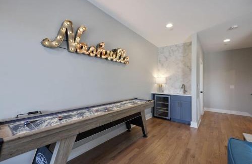 West End House | Two Townhomes Rooftop Lounges with Skyline Views
