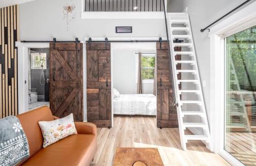 Bynum House | Two Tree Houses - Beehive & H20
