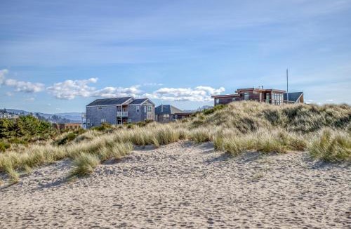 Pacific City House | Two Views Vacation Home - Meredith Lodging