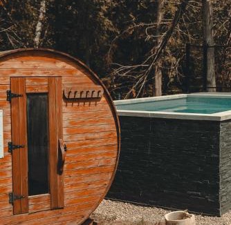 Morin Heights Ski Chalet | Two Zen Houses 3 & 6 - Villas and Spas
