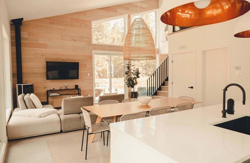 Morin Heights Ski Chalet | Two Zen Houses 3 & 7 - Villas and Spas