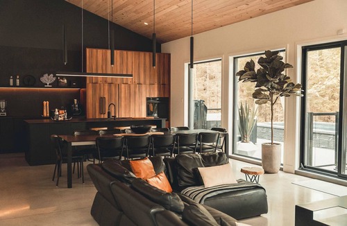 Morin Heights Ski Chalet | Two Zen Houses 4 & 7 - Villas and Spas