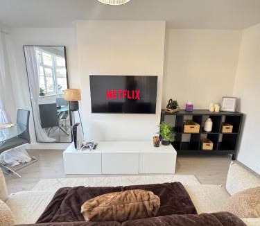 Hatfield Apartment | Twos Company