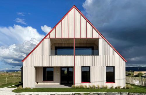 Borth House | Twyn Isaf