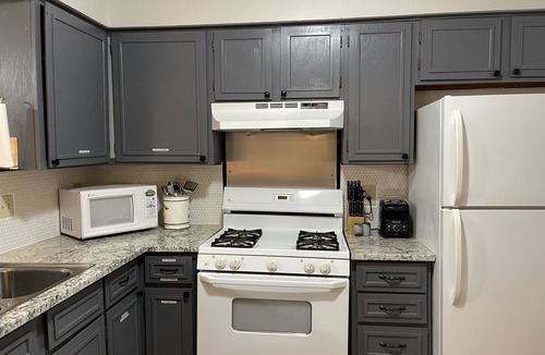 Heritage Apartment | TXST Cozy and centrally located