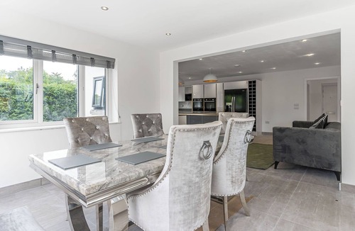 Ammanford Cottage | Ty Afon Reg - UK38509