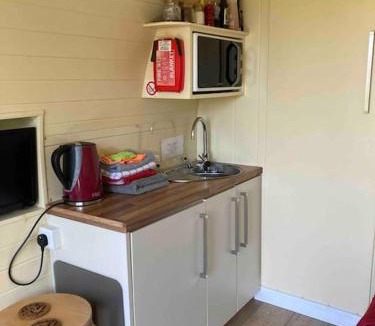 Glandyfi House | Ty Barcud Glamping Pod