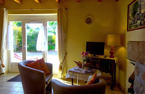 Plomodiern House | Ty bihan – 500 m from the beach