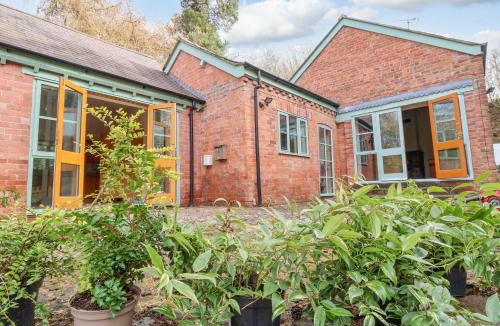 Overton-on-dee House | Ty Bont