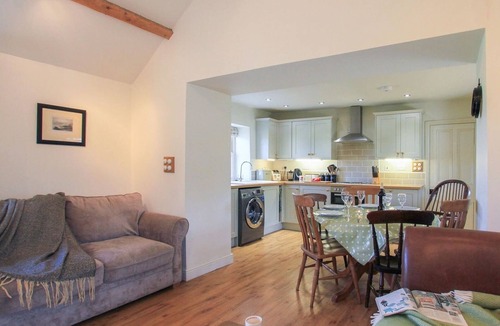 Bodffordd Cottage | TY CAPEL BRYNTWROG, pet friendly, with open fire in Bryntwrog