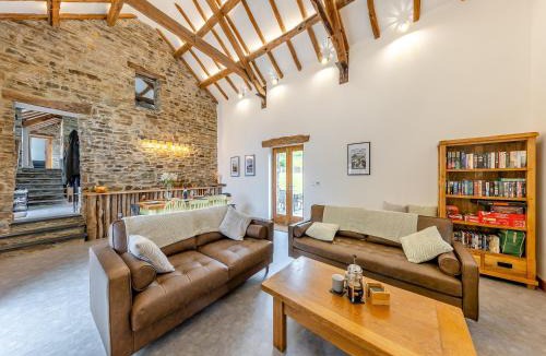 Rhydyfelin House | Ty Carreg