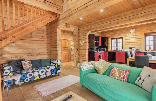 Carno Cottage | Ty Ceirios - UK42100