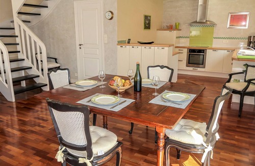 Tregunc House | Ty Coat Pin by Interhome