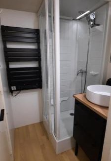 Arzon Apartment | Ty Cosy