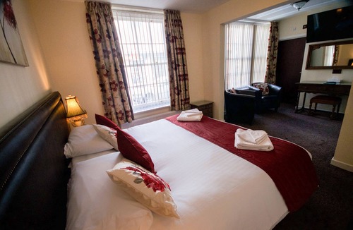 Bont Newydd Hotel | Ty Dre Town House