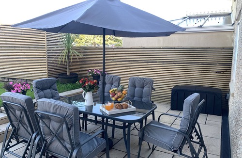 Margam Cottage | TY DRWS NESAF, pet friendly, with open fire in Cwmllynfell