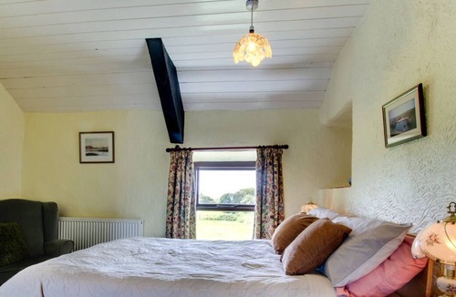 Llanfaglan House | Ty Eiddew in Caernarfon