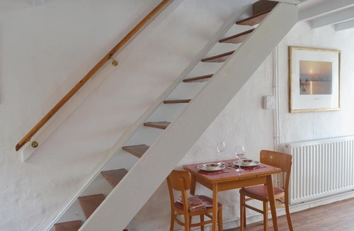 Bethesda House | Ty Ganol