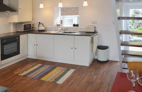 Bethesda House | Ty Ganol