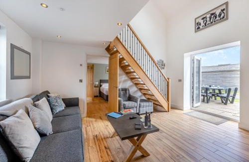 Trevor House | Ty Godro - Uk12745