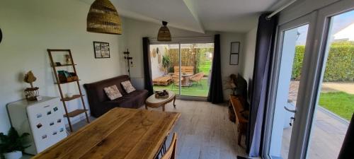 Chauve House | Ty Grain de Sel : logement privatif avec piscine, jardin et patio