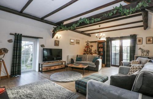 Llanfaethlu House | Ty Gwennol