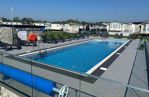 Llandwrog Ski Chalet | Ty hedd static caravan