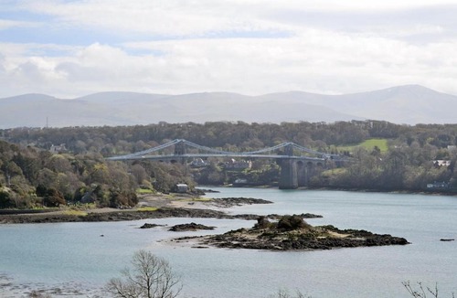 Llanddaniel Fab House | Ty Het