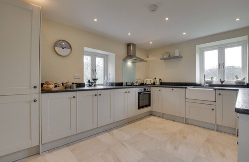 Abergele House | Ty Isa - Two Bedroom House, Sleeps 4