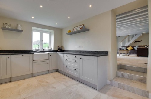 Abergele House | Ty Isa - Two Bedroom House, Sleeps 4